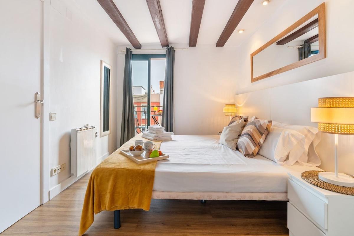 Lodging Apartments Liceu G1 Barcelona Exterior foto